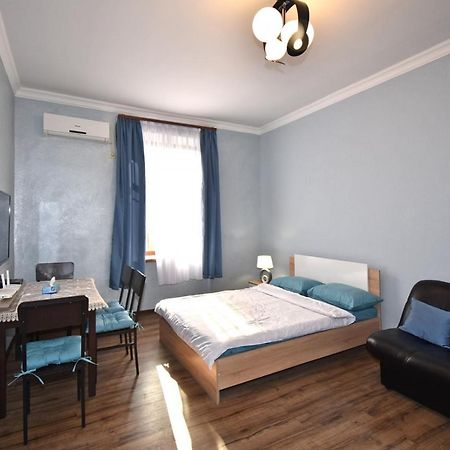 Apartment Near Sasundci Davit Metro Station Jerevan Eksteriør billede