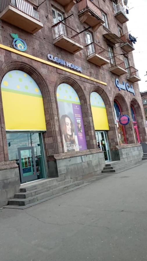 Apartment Near Sasundci Davit Metro Station Jerevan Eksteriør billede